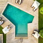Callisto Seaside Homes & Apartment *