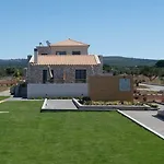 Callisto Seaside Homes & Apartment *