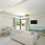 Callisto Seaside Homes & Appartamento Marathópolis