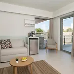 Callisto Seaside Homes & * Marathópolis