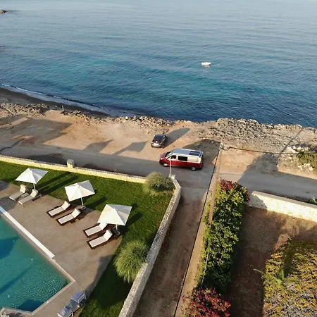 Callisto Seaside Homes & Appartamento *