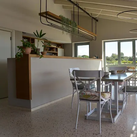 Callisto Seaside Homes & Appartamento Marathópolis