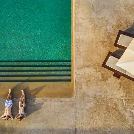 Callisto Seaside Homes & Apartament