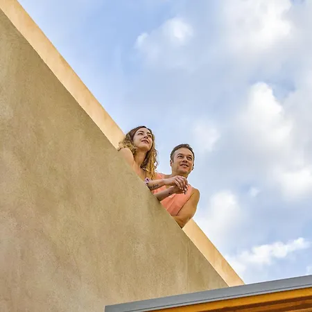 Callisto Seaside Homes & *