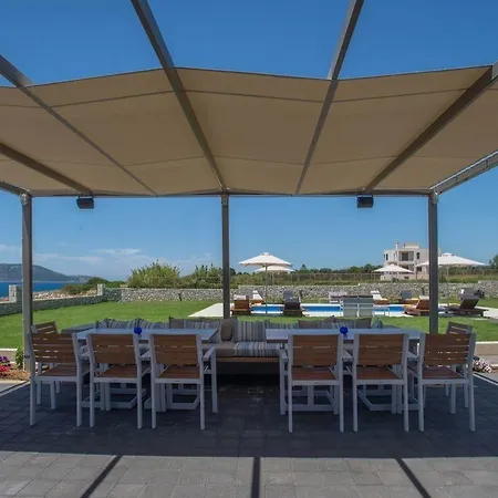 Callisto Seaside Homes & Apartamento *