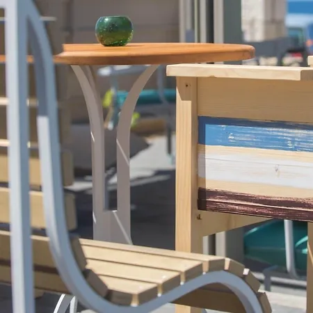Callisto Seaside Homes & شقة