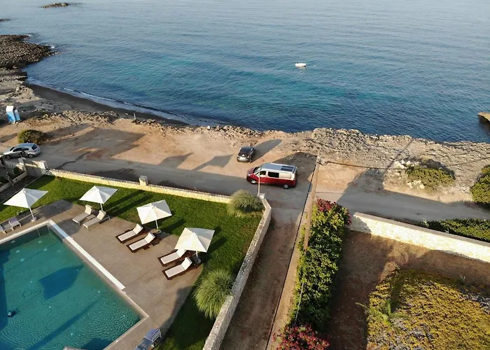 Callisto Seaside Homes & アパート *