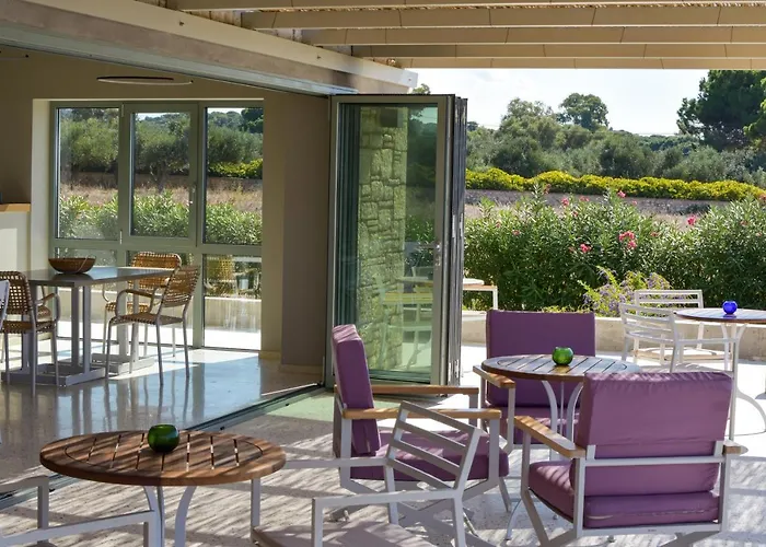 Callisto Seaside Homes & アパート